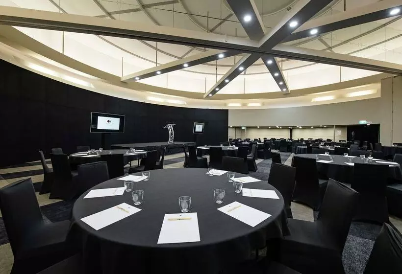 ホテル Doubletree By Hilton Darwin Esplanade