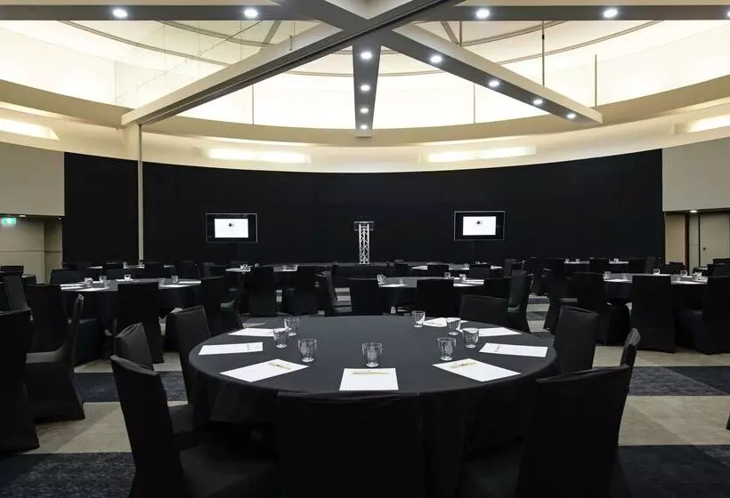 ホテル Doubletree By Hilton Darwin Esplanade