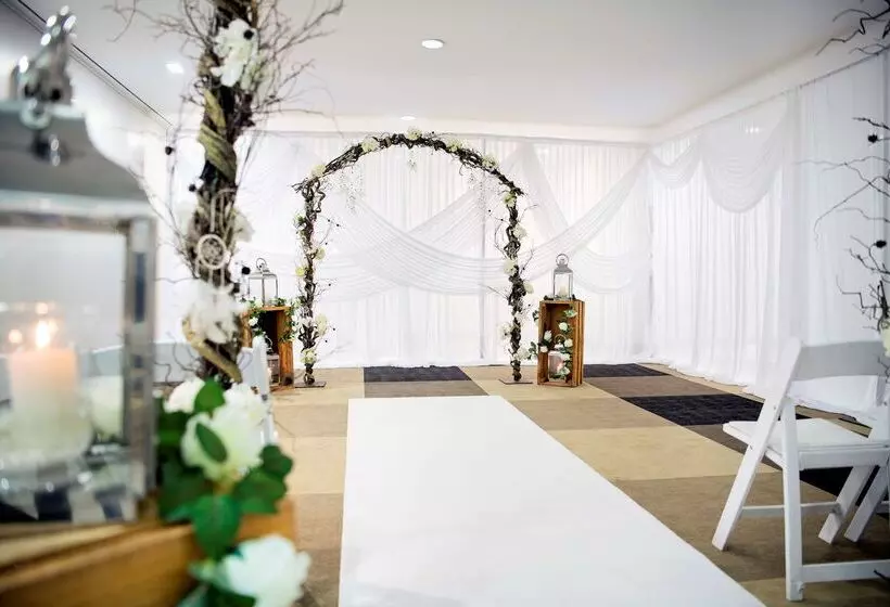 ホテル Doubletree By Hilton Darwin Esplanade