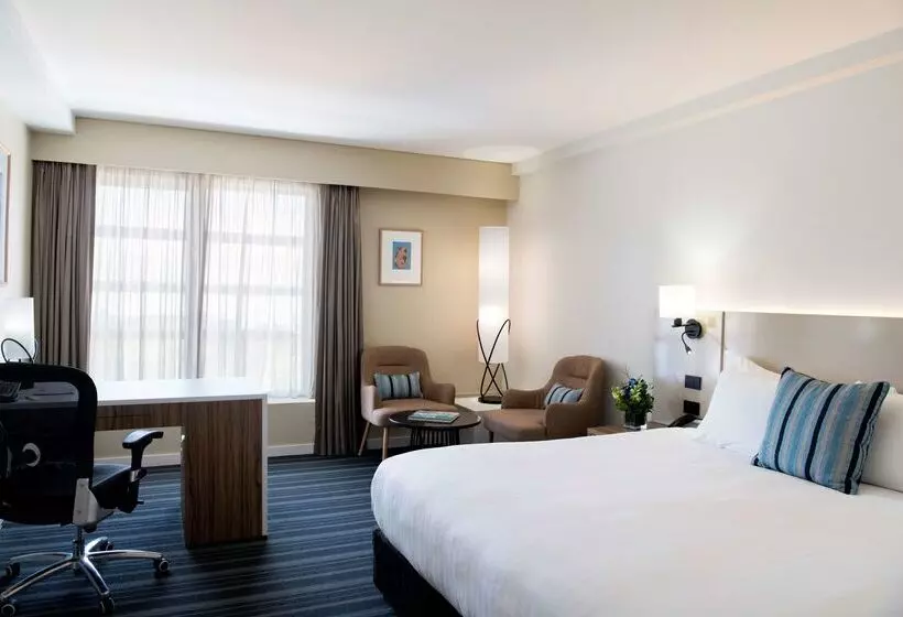 ホテル Doubletree By Hilton Darwin Esplanade