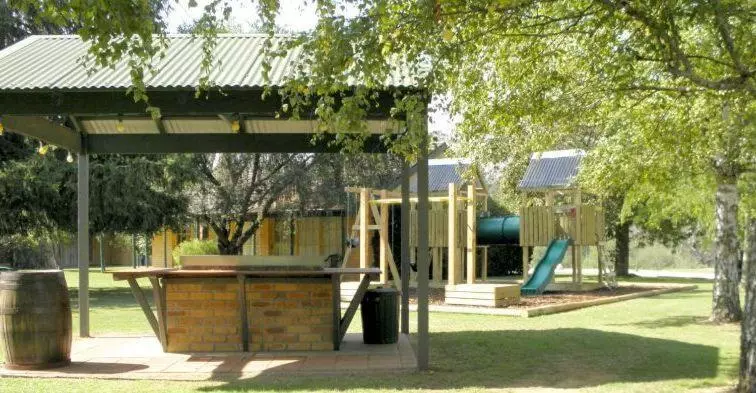 בית מלון כפרי High Country Motor Inn Bright