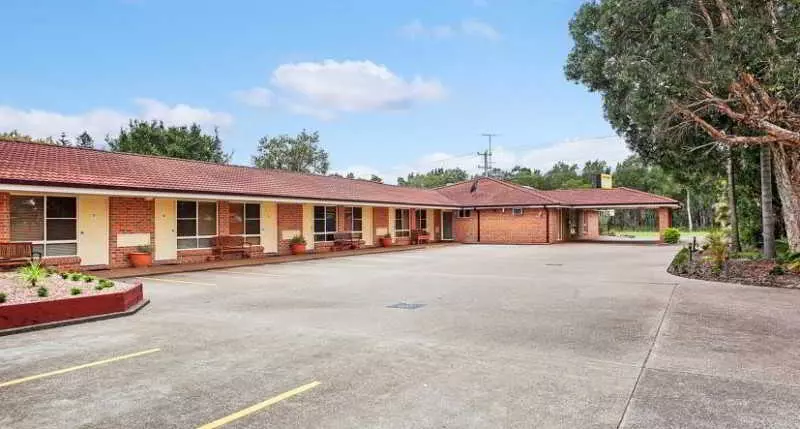 בית מלון כפרי Lake Macquarie Motor Inn