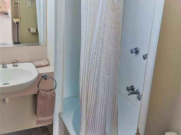 בית מלון כפרי Miners Lodge Motor Inn