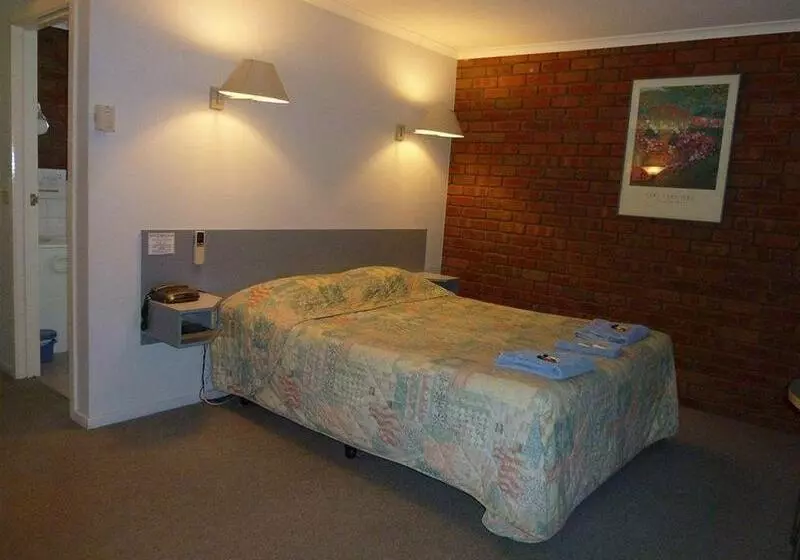 Отель Port Campbell Motor Inn