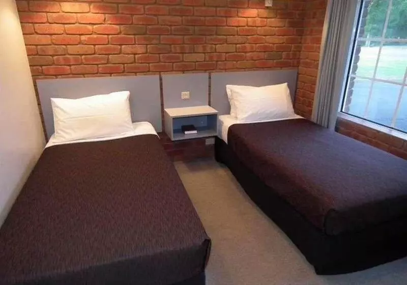 Отель Port Campbell Motor Inn