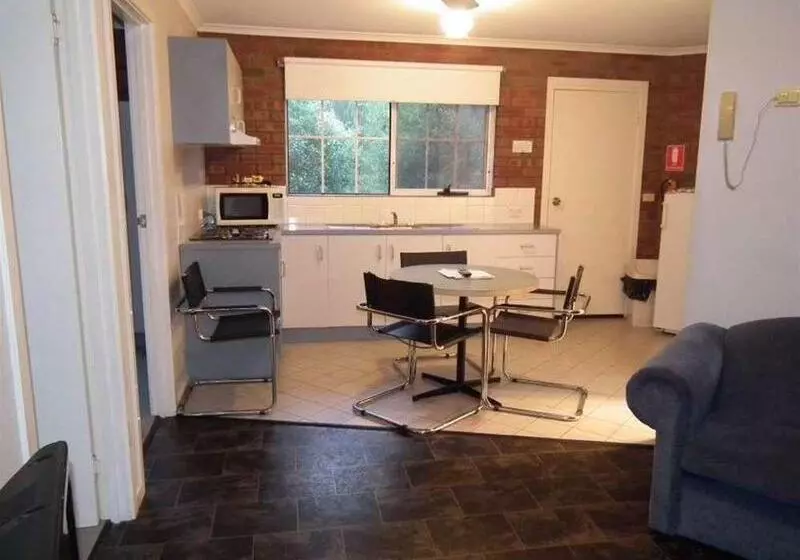 Отель Port Campbell Motor Inn