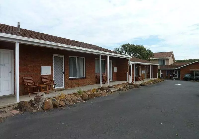 Отель Port Campbell Motor Inn