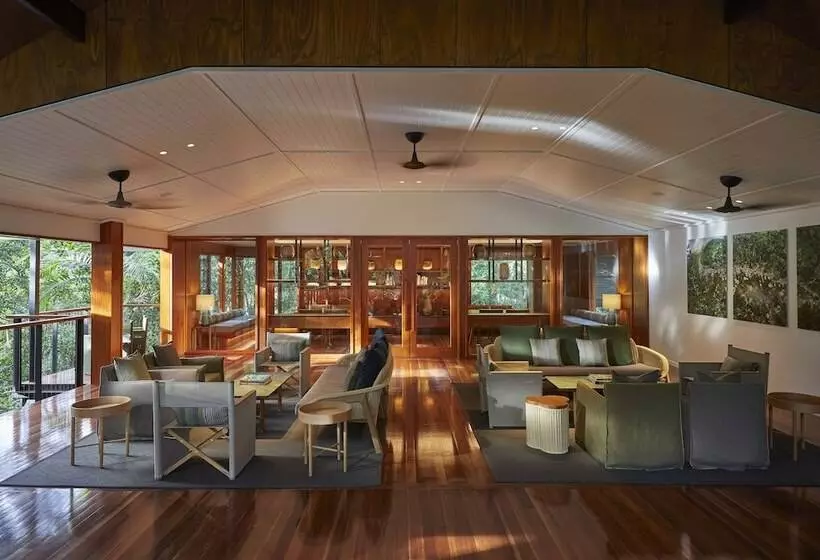 Отель Silky Oaks Lodge