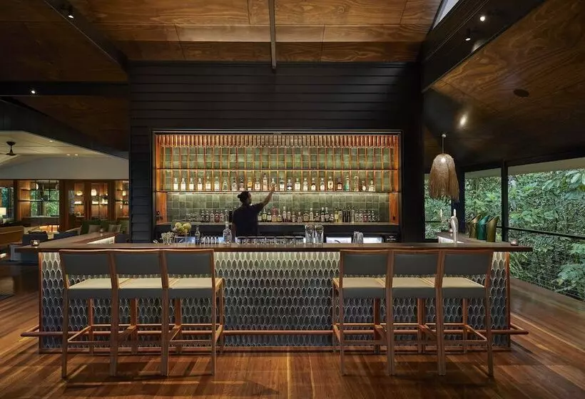 Отель Silky Oaks Lodge