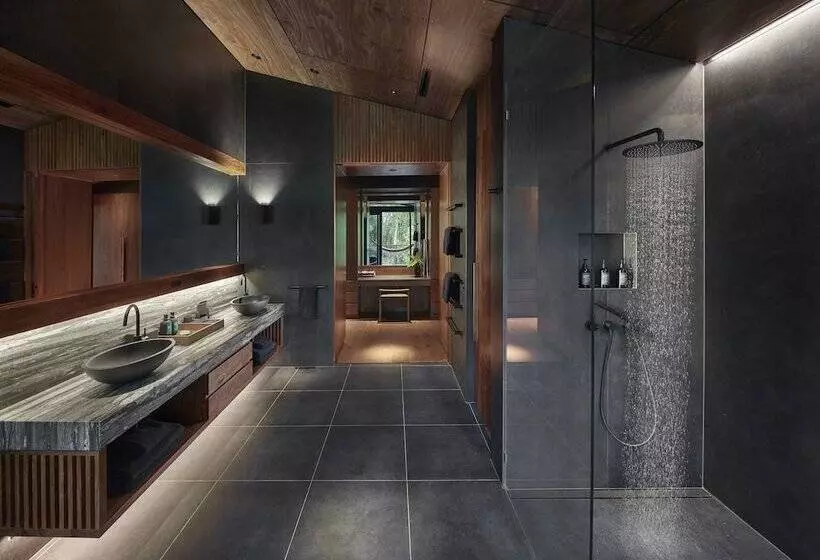 Отель Silky Oaks Lodge