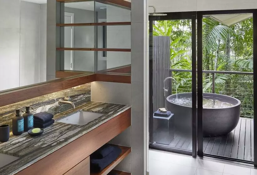 Отель Silky Oaks Lodge