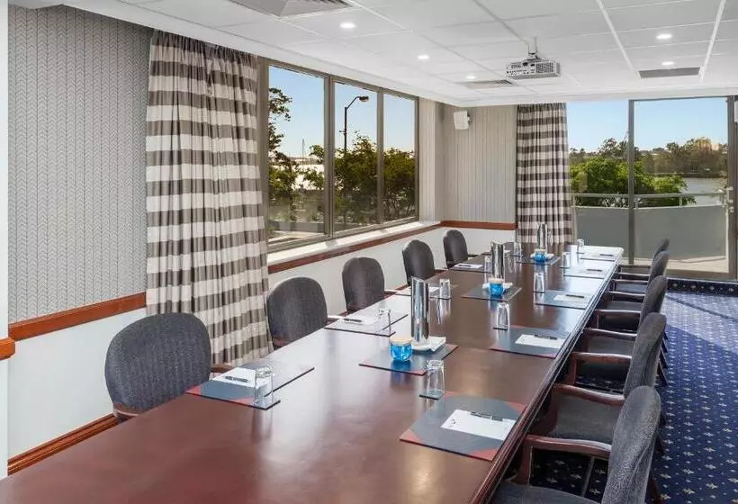 ホテル View Brisbane