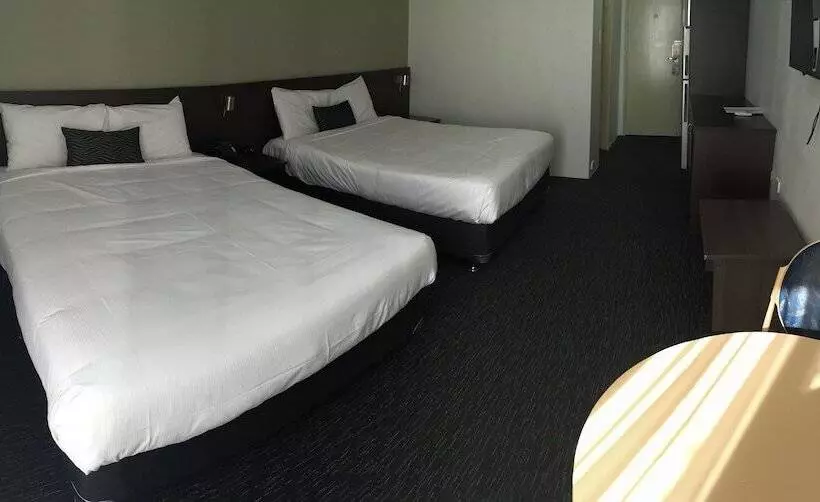 Hunts Hotel Liverpool