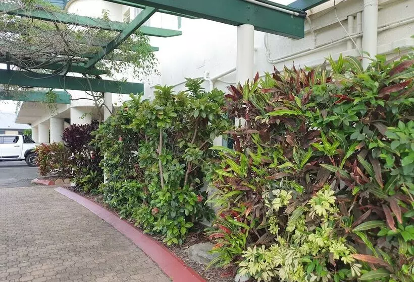 Mcnevins Maryborough Motel