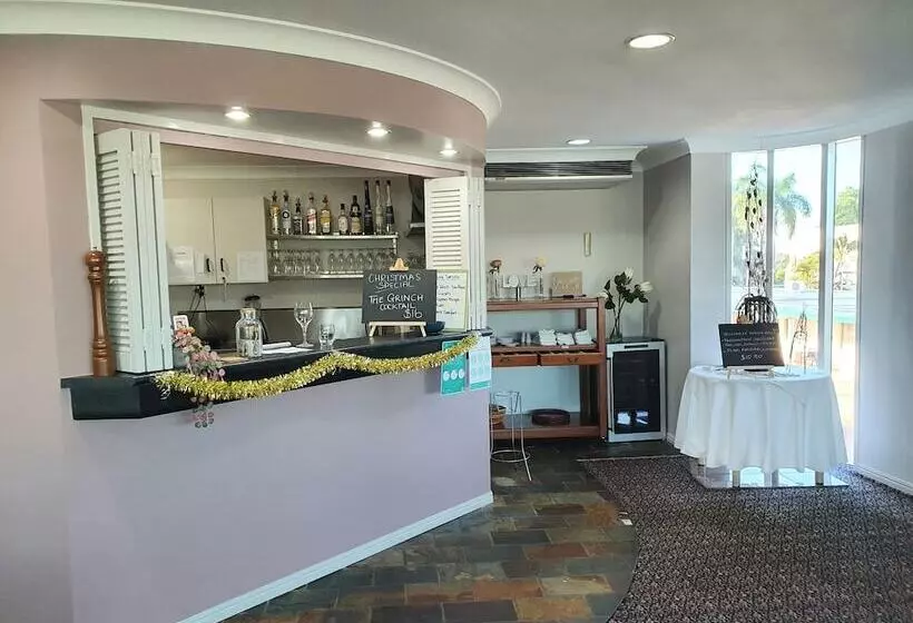 Mcnevins Maryborough Motel