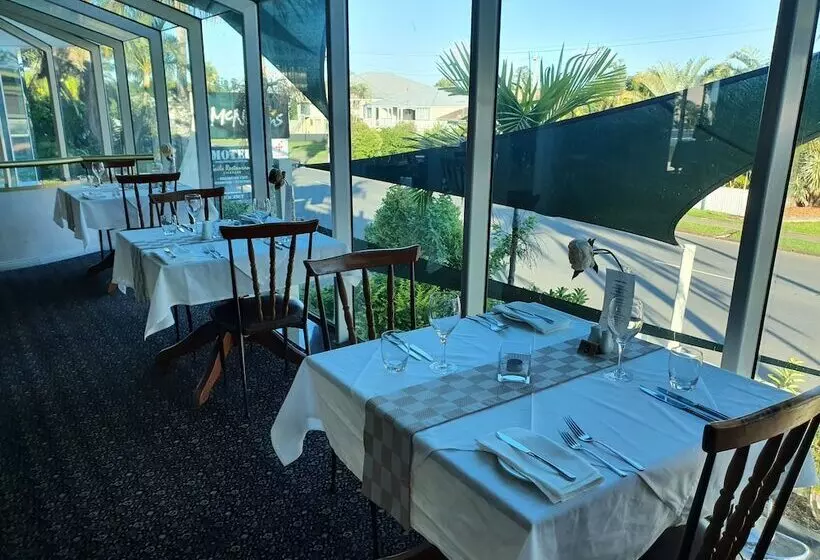 Mcnevins Maryborough Motel