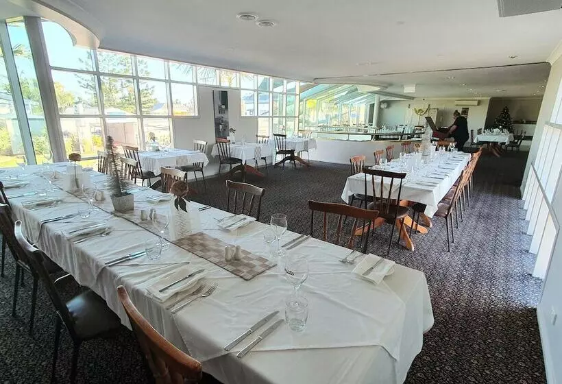 Mcnevins Maryborough Motel