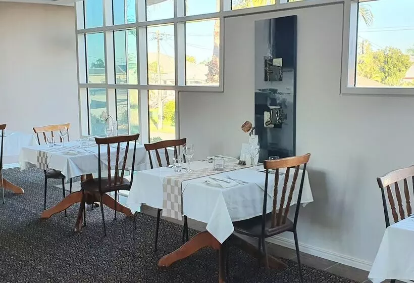 Mcnevins Maryborough Motel