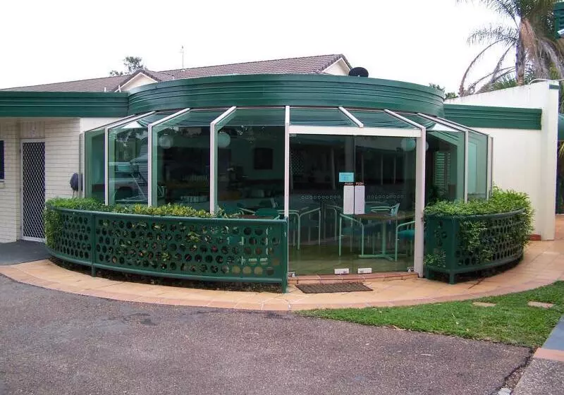 Mcnevins Maryborough Motel