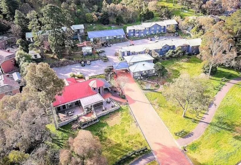 מוטל Eltham Gateway Hotel & Conference Centre