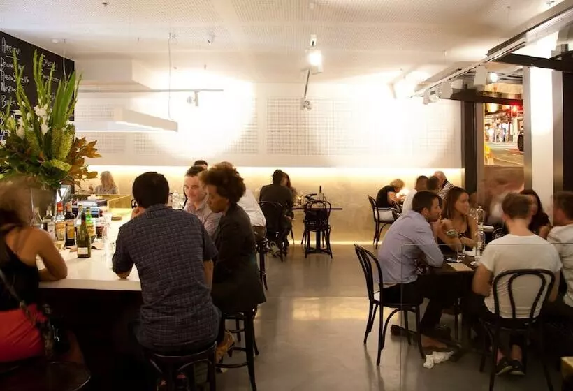 Cambridge Hotel Sydney