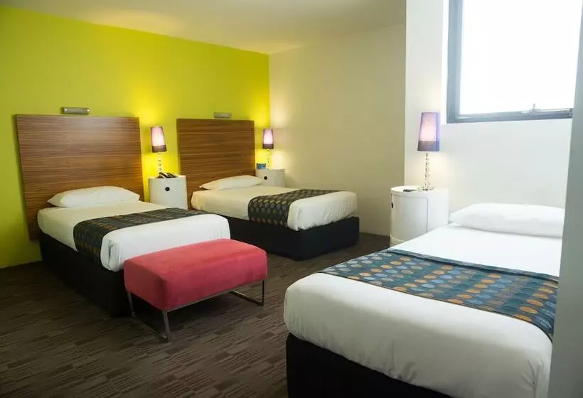 Cambridge Hotel Sydney