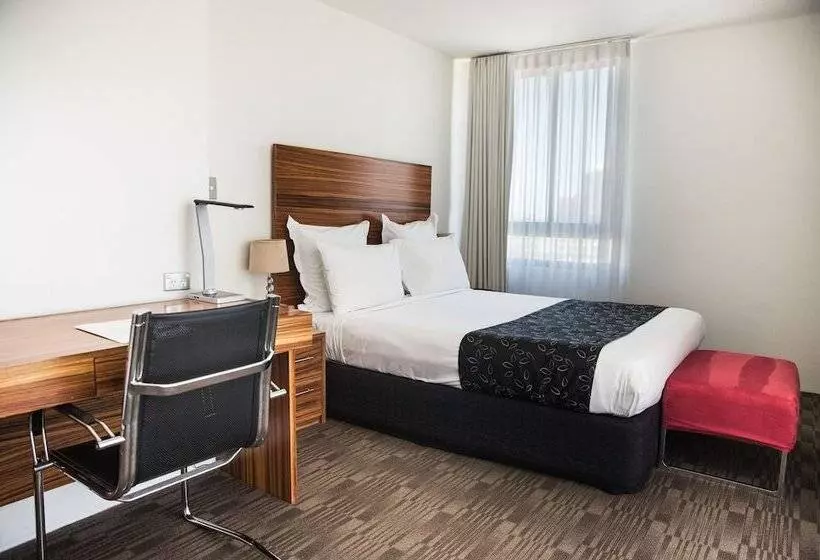 Cambridge Hotel Sydney