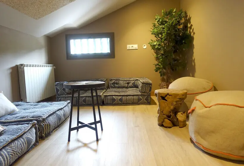 Font Andorra Hostel by Nexta