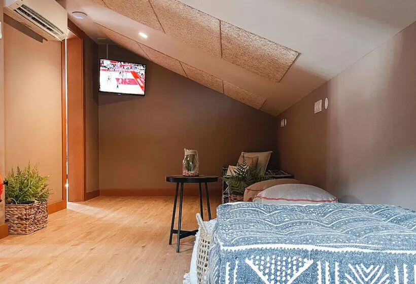 Font Andorra Hostel by Nexta