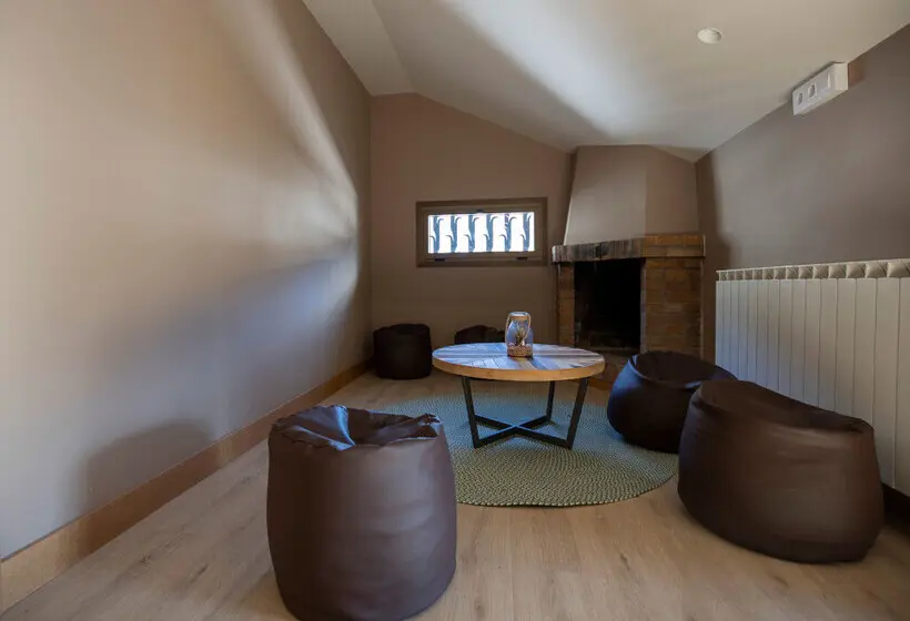 Font Andorra Hostel by Nexta