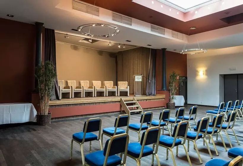 Отель Ambassador Bosten