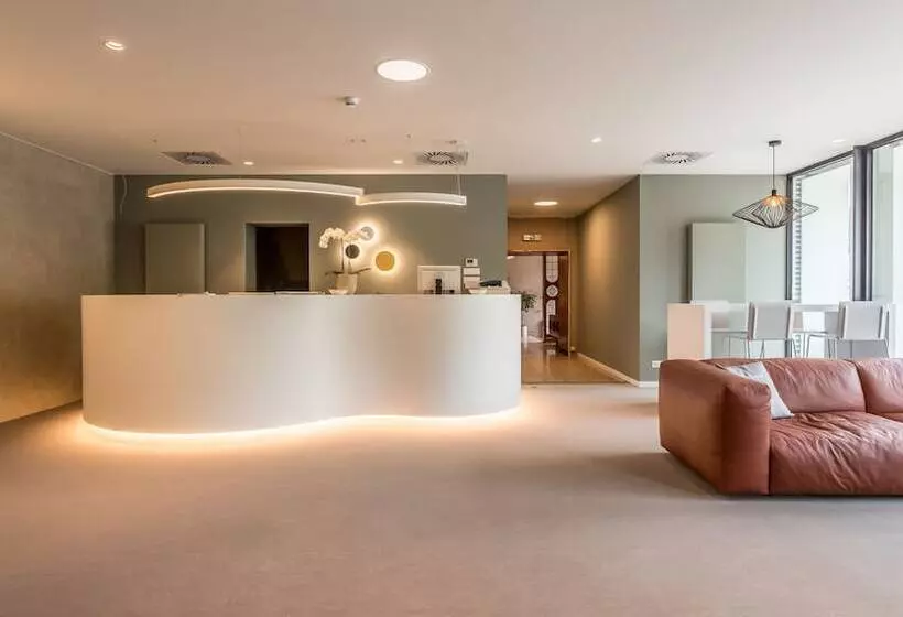 Отель Ambassador Bosten