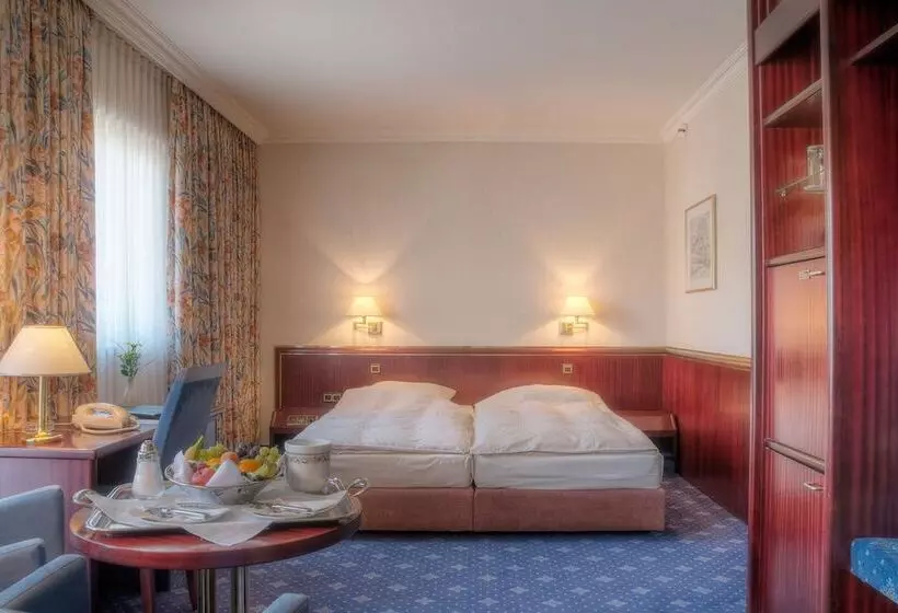 Отель Ambassador Bosten