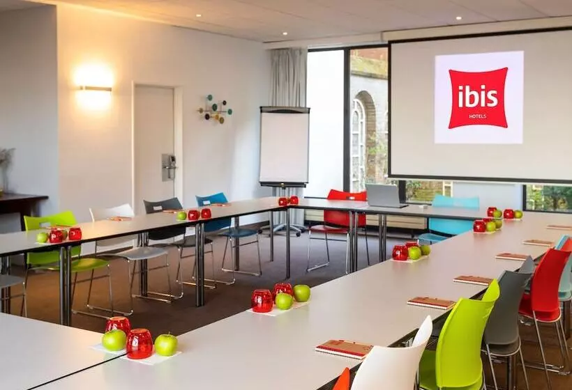 בית מלון כפרי Ibis Antwerpen Centrum