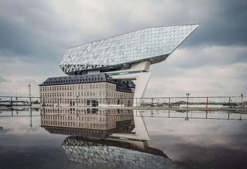 בית מלון כפרי Ibis Antwerpen Centrum