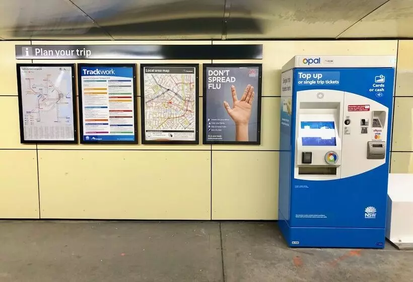 Отель Marco Polo Motor Inn Sydney