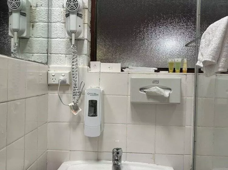 Отель Marco Polo Motor Inn Sydney