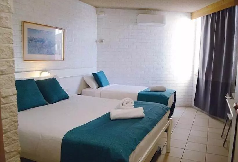 Отель Marco Polo Motor Inn Sydney