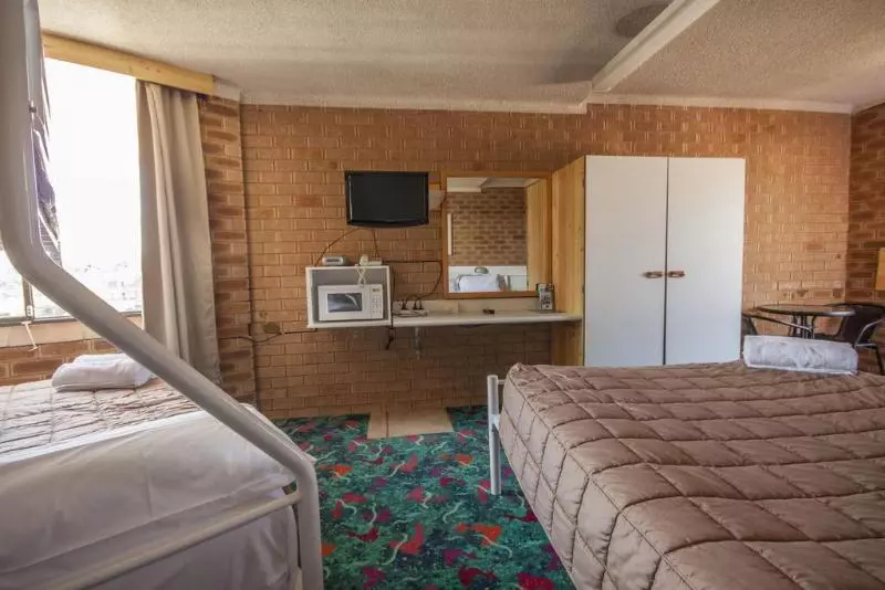 Отель Marco Polo Motor Inn Sydney