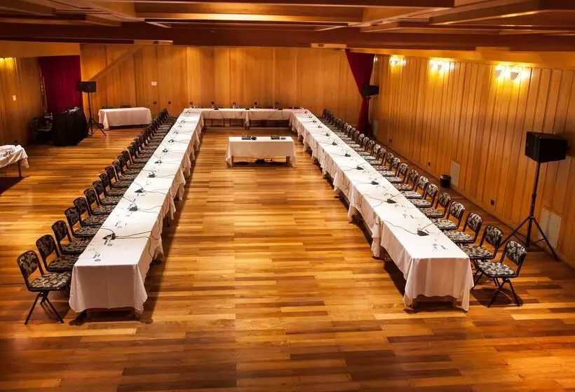 هتل NH Bariloche Edelweiss