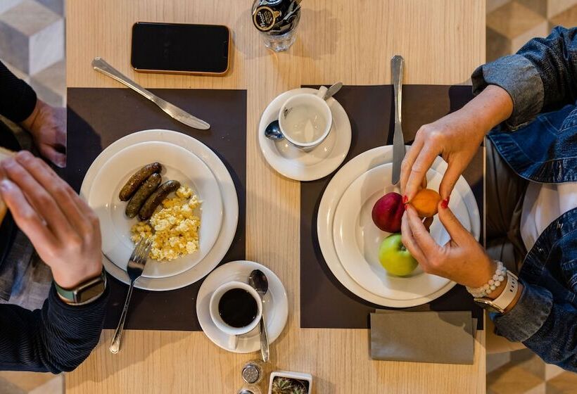 هتل Olympia In Bruges