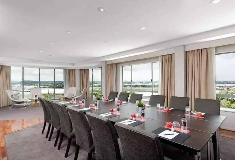 فندق Rydges Parramatta