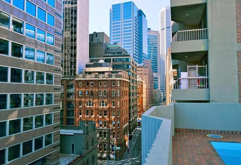 Metro Apartments On King