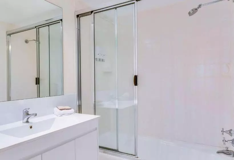 Metro Apartments On King