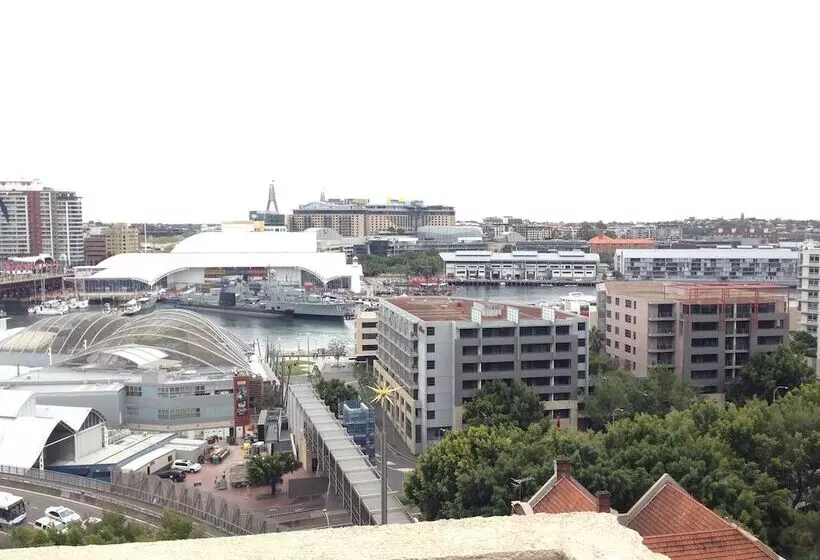 Metro Apartments On King