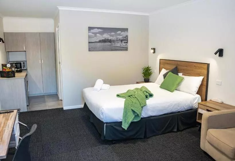 Peppermill Inn Motel