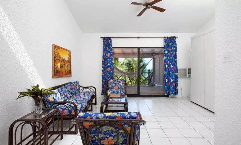 استراحتگاه Coconut Beach Club