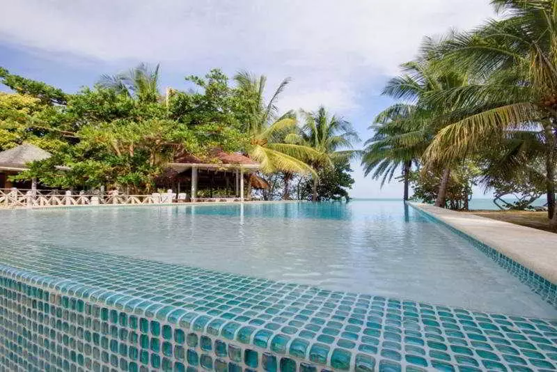 استراحتگاه Coconut Beach Club