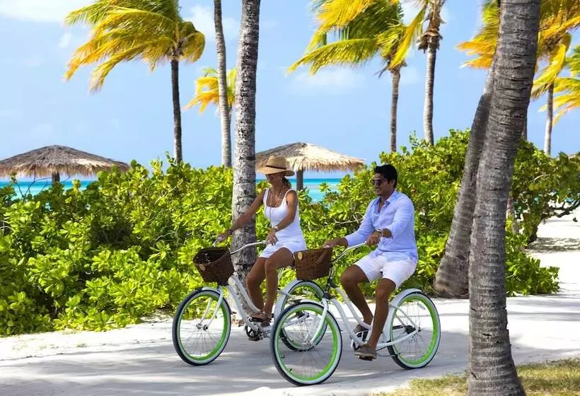 استراحتگاه Jumby Bay Island Oetker Collection