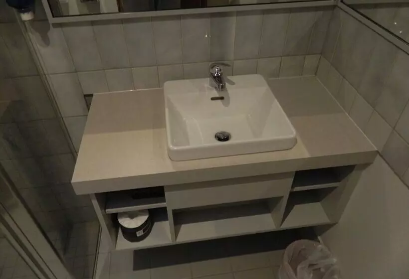 Werribee Motel And Apartments